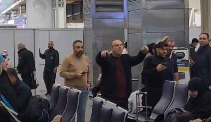 ما هو رد إيران على الطلب اللبناني بالسماح لطائرتين من الميدل إيست بالهبوط في مطارها لنقل اللبنانيين ؟