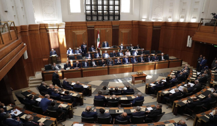 من هم النواب الغائبون عن الجلسة؟