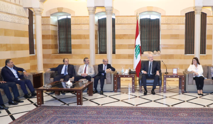 ميقاتي‬⁩ يمنح اتحاد كشّاف لبنان وسام الاستحقاق المذهّب
