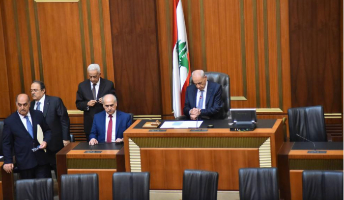 عون وباسيل “يعومان” على الترسيم: “الاستثمار النفطي” بدأ!<br />
هل ترتدّ “نشوة” الاتفاقية البحرية سلباً على التأليف؟