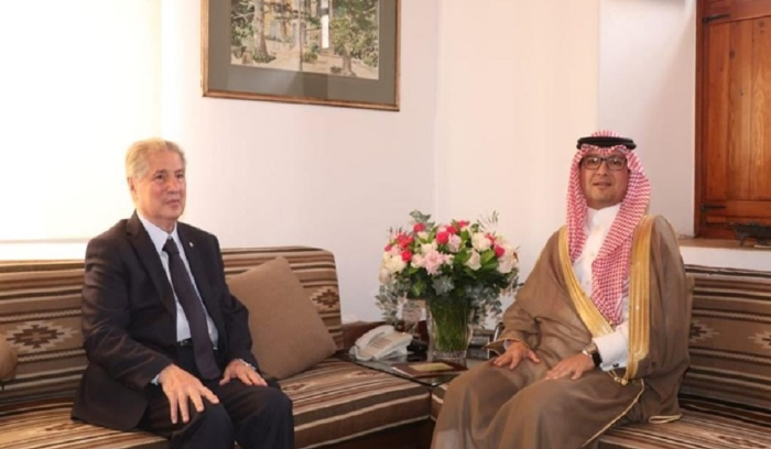 بخاري: همّ السعودية الحفاظ على أمن لبنان واستقراره