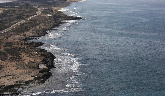 السفير البريطاني: يسرني التوصل إلى اتفاق حول الترسيم