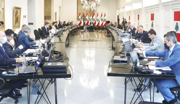 المشاورات الحكومية مجمدة والمفاوضات الرئاسية في حلقة مفرغة