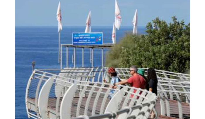 لبنان يتسلّم الملاحظات الإسرائيلية… <br />
غانتس: اتفاق ترسيم الحدود البحرية مع لبنان جيد