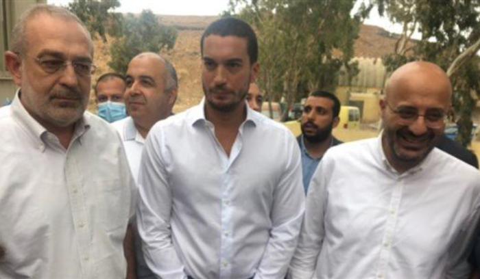 وزير البيئة جال وكبارة وفنج في جبل النفايات في طرابلس