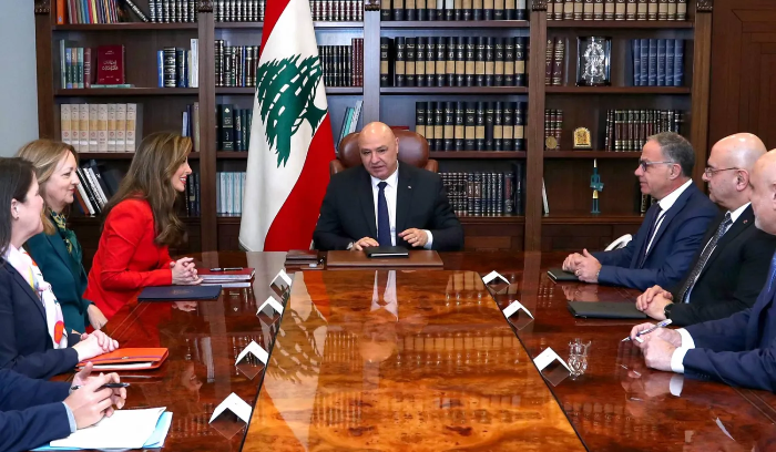 انسحاب إسرائيل يوفر «شبكة الأمان» للحكومة لإنقاذ لبنان<br />
يُبقي ثلاثية «الجيش والشعب والمقاومة» شعاراً دون مفاعيل