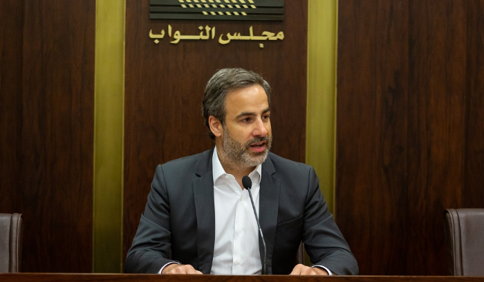 معوض: هذه الموازنة تحمّل المواطن رهانات المسؤولين