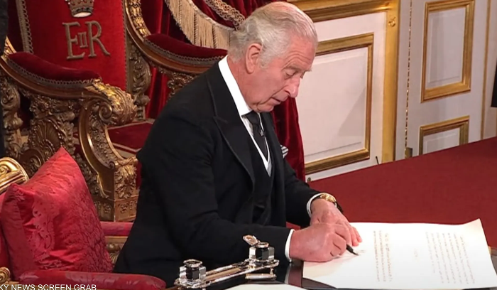 الملك تشارلز: أدرك جيدا الإرث العظيم للملكة إليزابيث