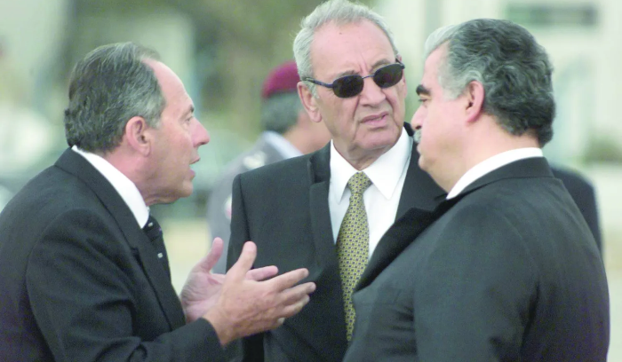 78 حكومة للبنان منذ الاستقلال: بين 3 وزراء و30 وزيراً<br />
<br />
الحكومات الموسعة برزت بعد الطائف في التسعينات