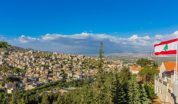 شبان من آل طراف أضرموا النار في دراجة سوري في زحلة