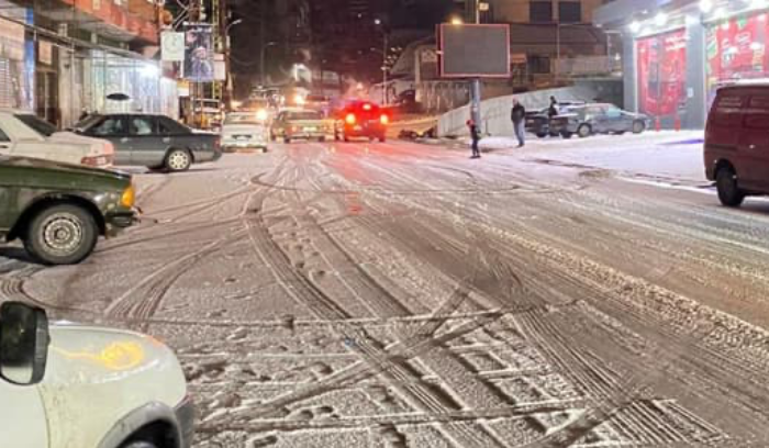 تساقط الثلوج فوق مرتفعات الضنية