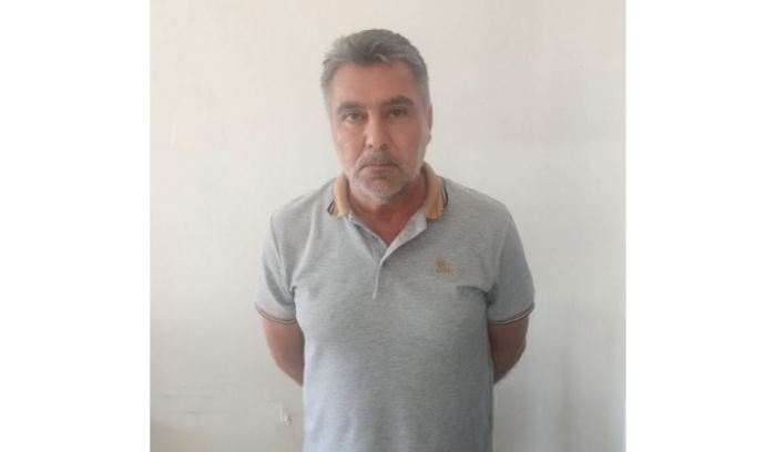 تعميم صورة موقوف بجرائم احتيال وتزوير