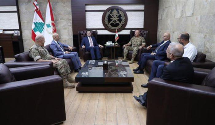 قائد الجيش يستقبل وزيري الزراعة والبيئة