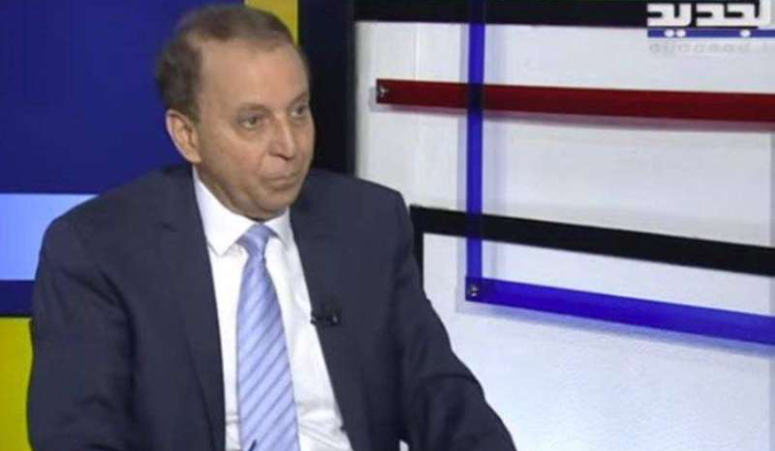 وزير يلوّح بالاعتكاف ويتحدّى «طويلة على رقبة أي واحد بدّو يحجّمني»<br />
لبنان «يلهو بالنازحين» وملف العودة «حرب مزايدات» سياسية