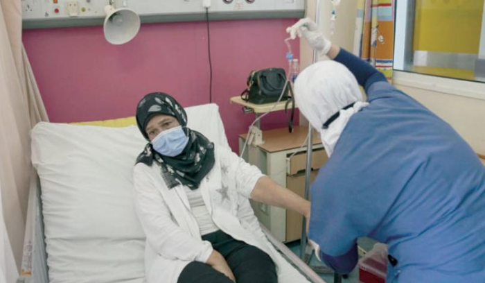 خطط ومبالغ محدودة للتصدي لمأساة مرضى السرطان في لبنان<br />
وزير الصحة يعد بزيادة التمويل لشراء الأدوية