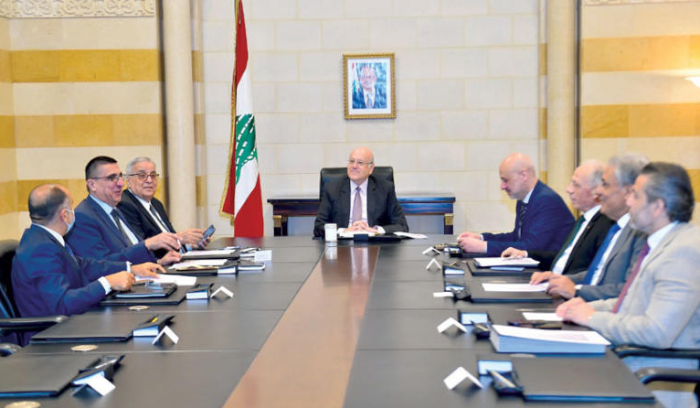 عودة النازحين السوريين تفجّر خلافات بين وزيري المهجرين و«شؤون» الحكومة<br />
الوزير شرف الدين لـ«الشرق الأوسط»: ميقاتي يقوّض صلاحياتي لمصالحه الخاصة