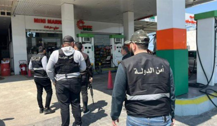 يبيع صفيحة البنزين بـ ٧٥٠ ألفاً... وأمن الدّولة تتدخّل!