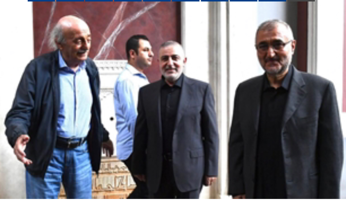 وليد جنبلاط لم يتراجع أمام «حزب الله» وتحركه يؤسس لتسوية بشروط الراعي<br />
اللقاء تناول 3 استراتيجيات وصيغة توافقية تحيّد الملفات الخلافية