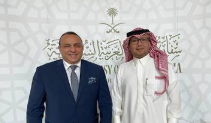 فتوح يشكر بخاري على إبلاغه بانتهاء إجراءات تأسيس المكتب الاقليمي لاتحاد المصارف العربية في الرياض