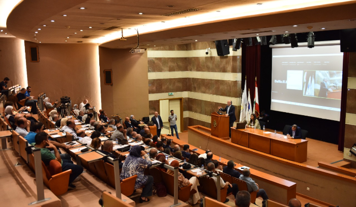 محزر: افلا يستحق هؤلاء المعلمون والاساتذة بمختلف مراكزهم التكريم بأجور عادلة للعيش بكرامة؟