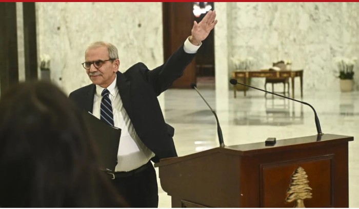 بالتزامن مع وصول وفد أميركي<br />
الحكومة في غرفة الولادة... ولكن