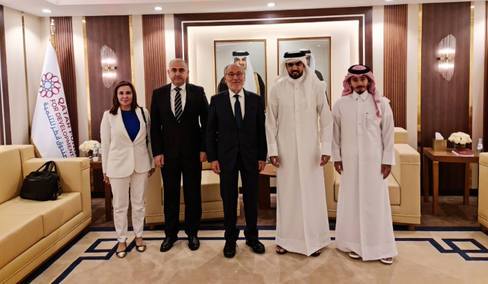الحلبي استهل زيارته الى قطر بلقاء وزيرة التربية