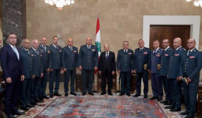 قائد الجيش: من يمس بالجيش هو الخاسر والمدان