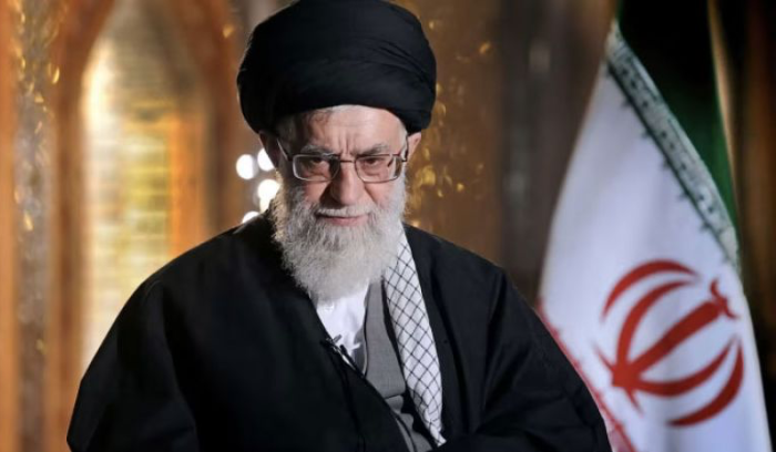 الخامنئي يعيّن ممثلاً له في لبنان!