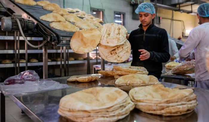 القمح‬⁩ يكفي لـ40 يوماً وربطة ⁧‫الخبز‬⁩ بـ30 ألف قريباً