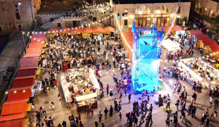 ‏ Marché du Port.. أجواء بترونية مميزة مليئة بالفرح والإيجابية