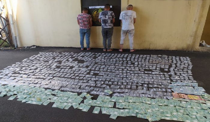 توقيف 3 أشخاص في صحراء الشويفات