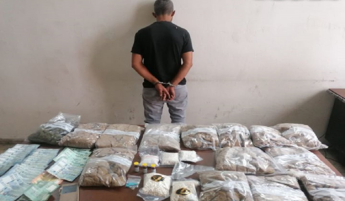 الجيش: توقيف شخص بحوزته كمية من المخدرات