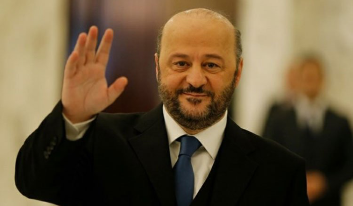 الرياشي‬⁩: الإعلان عن مبادرة ⁧‫الحياد‬⁩ في آب و