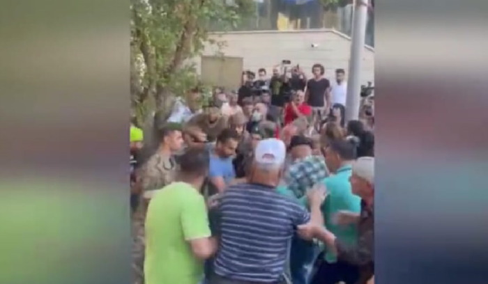مواجهات بين محتجين والجيش أمام شركة “تاتش”