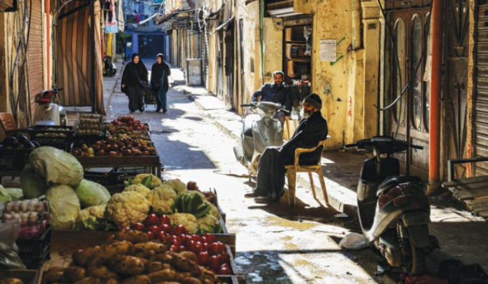 غالبية اللبنانيين تحت خط الفقر والبطاقة التمويلية لـ«المحظوظين»<br />
وزير الشؤون الاجتماعية: عاجزون عن تلبية شروط صندوق النقد