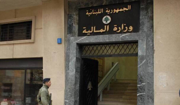 المودعون ينتظرون الفائض...«النَطرَة طويلة شوي»