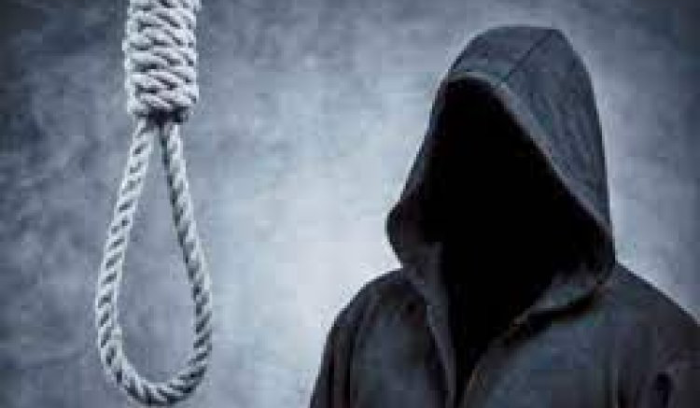 العثور على شخص مشنوق في عرمون…