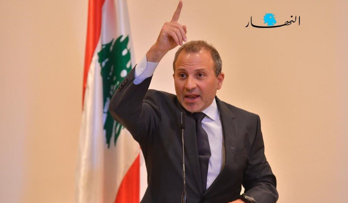 لماذا يتمسّك 