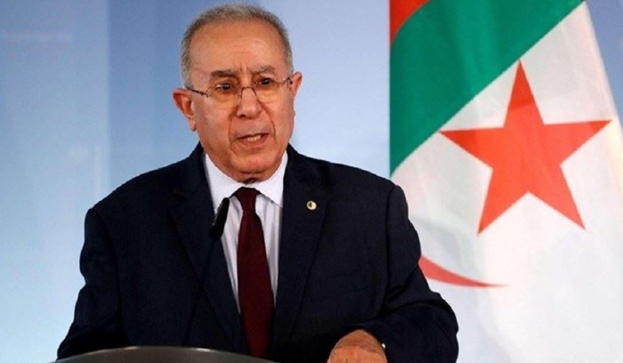وزير الخارجية الجزائري في بيروت