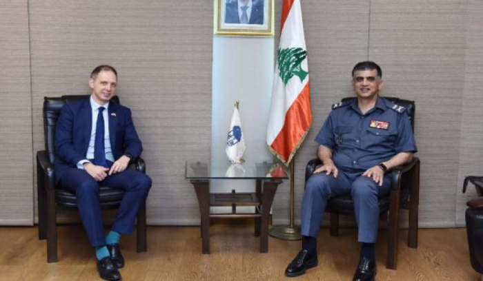 عثمان عرض للأوضاع مع سفير بريطانيا
