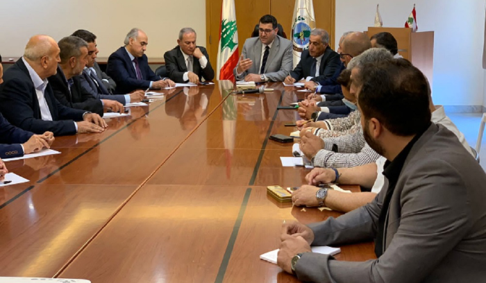وزير الزراعة: لتوقيف الشاحنات التي تنقل حطبًا وأشجارًا