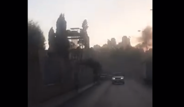 قطع الطريق بالاطارات المشتعلة في الطريق الجديدة والسبب؟