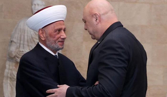 عون يطمئن على صحة دريان!