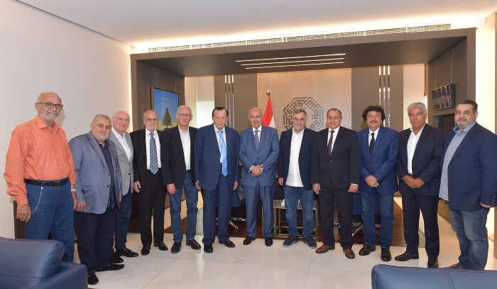 مخزومي: ناقشت مع أصحاب المؤسسات التجارية إنارة شوارع بيروت