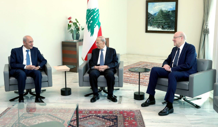 حذَّر من الانهيار التام ودعا إلى وضع الخلافات جانباً<br />
ميقاتي تنافس مع الـ«لا تسمية» بـ 54 صوتاً أهّلته للتكليف.. واحتمال التأليف!