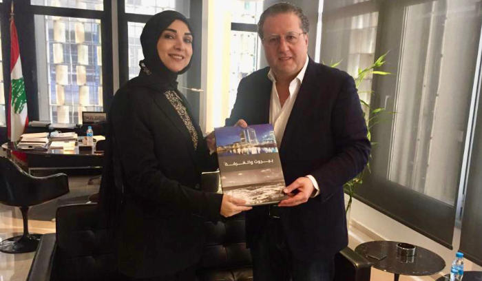شقير يستقبل عضو مجلس إدارة غرفة قطر إبتهاج الأحمداني ويبحث معها سبل تنمية العلاقات الإقتصادية الثنائية