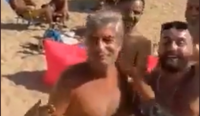 وزير الطاقة على شاطئ صور على أنغام أغنية لبري