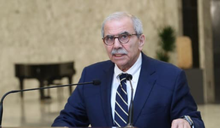 سلام تسلّم دعوة لحضور قداس عيد مار مارون
