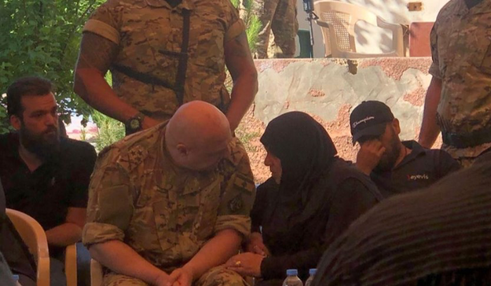 قائد الجيش يعزي اهل الشهيد شمص في بعلبك