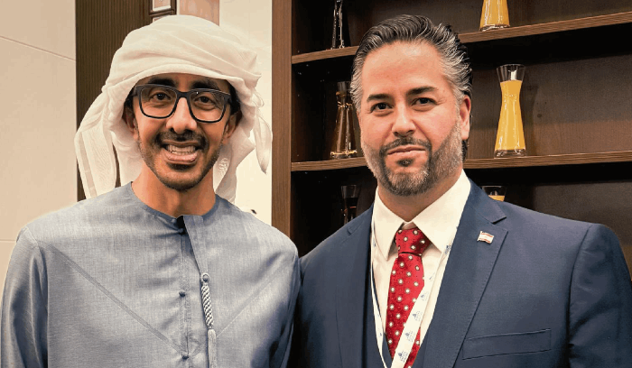وزير الاقتصاد عرض ووزير الخارجية الإماراتي علاقات التعاون والتطورات في المنطقة